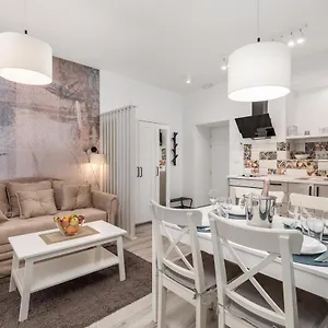 srnec-apartments-centar.primorje-gorskikotar.com/